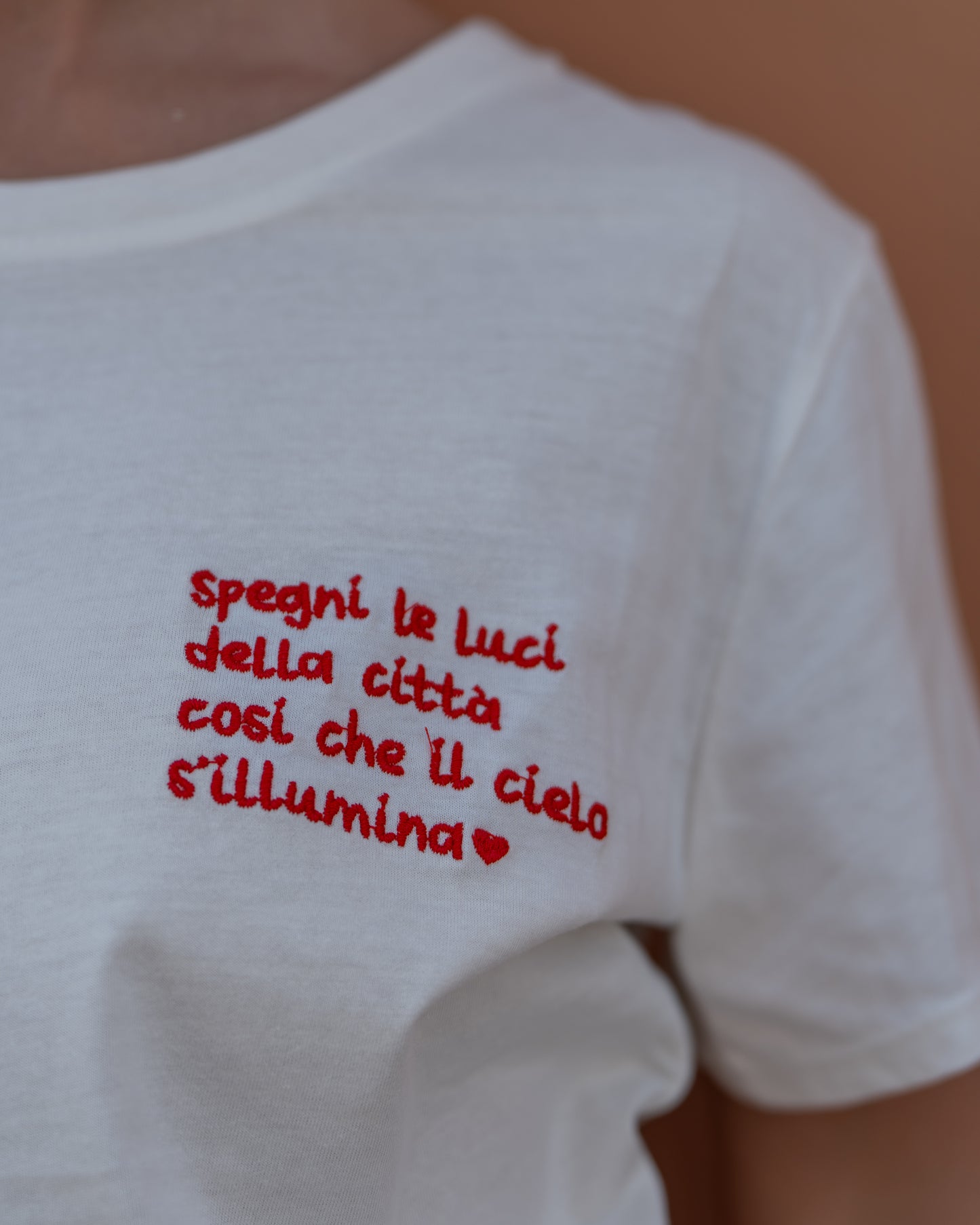 T-shirt Ricamata